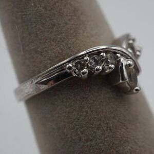 NV Silver Tone V-Shape Wishbone Ring Clear Marquise Accents Size 6